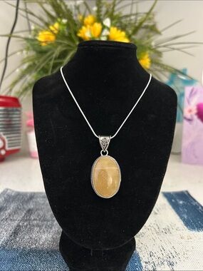 Sterling Silver Yellow Lace Agate Gemstone Pendant Necklace
